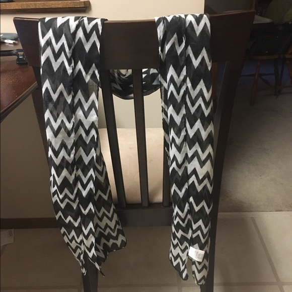 Scarf - Picture 2 of 2