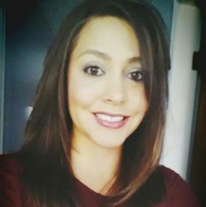 Meet your Posher, Denise