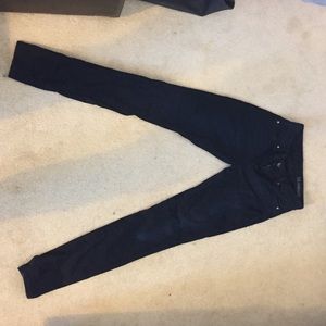 Dark blue BLANKNYC skinny jeans. Size 26