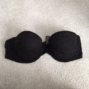 VS Black Lace Strapless Push-up Bra