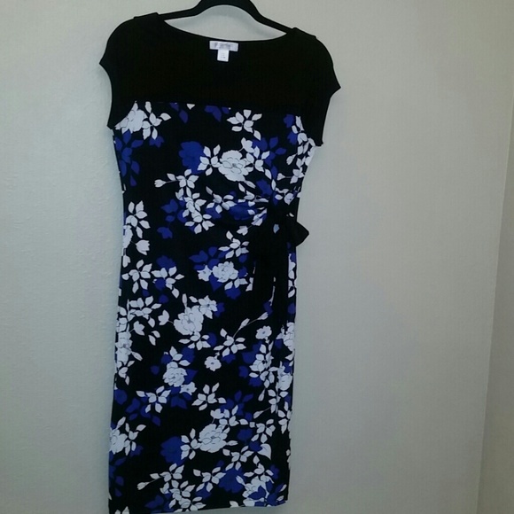 MOTHERHOOD MATERNITY DRESS