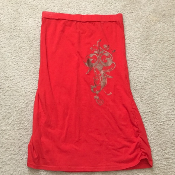 Red tube Dereon shirt