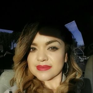 Meet your Posher, Anamaria