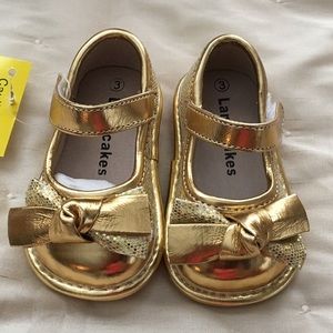 NEW - Laniecakes Sparkle Mary Janes with bow.