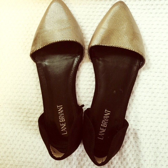 Gold & Black pointy toe flats