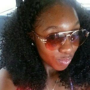 Meet your Posher, Sade