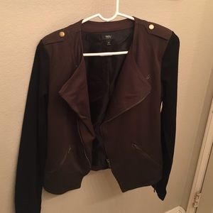 Army green jacket w/ black sleeves & zippers