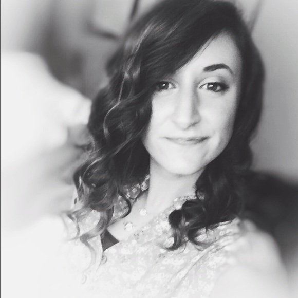 Meet your Posher, Isabella