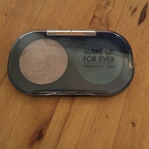 Make Up For Ever eyeshadow duo