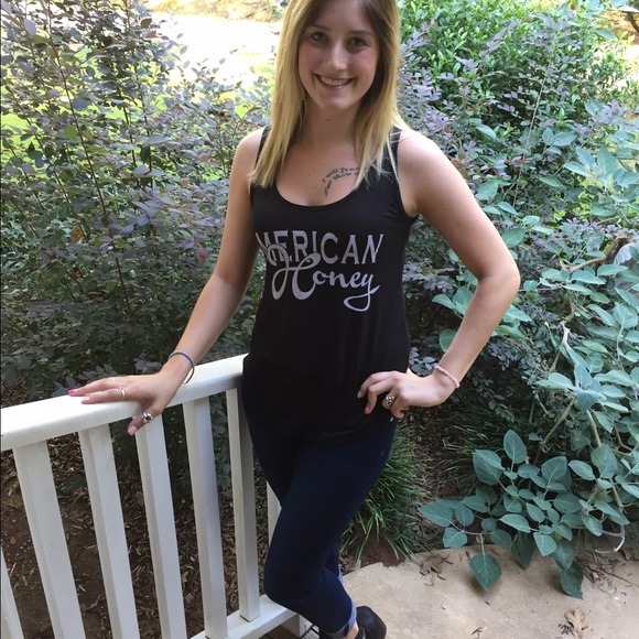 "American Honey" loose fitting Tank - Picture 2 of 2