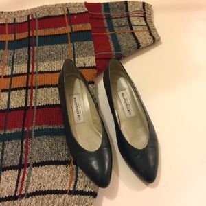 Vintage Liz Claiborne Kitten Heel Shoes