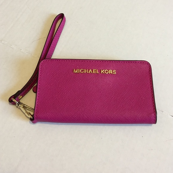 SOLDⓂ️!!!💖MK Wristlet