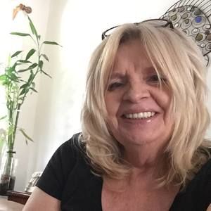 Meet your Posher, Joann