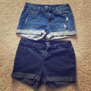 2 BDG Mid-rise Alexa shorts