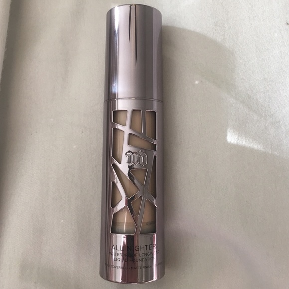 Urban Decay All Nighter foundation 1.0