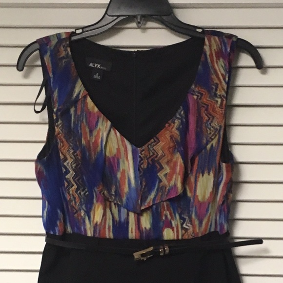 Dress - Picture 3 of 4