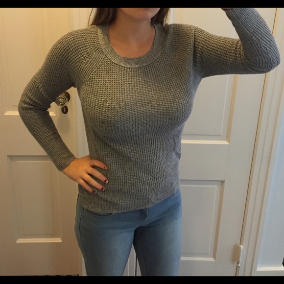 ❌SOLD❌ American Eagle Gray Knit Sweater - Picture 4 of 4
