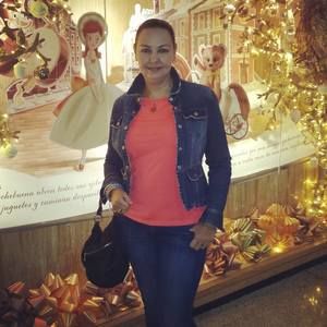 Meet your Posher, Mariela