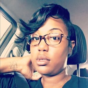 Meet your Posher, Kay