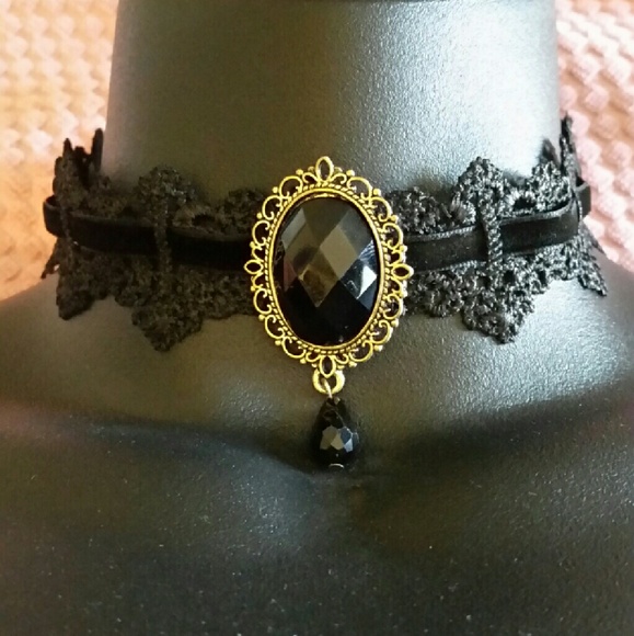 12.5 " VINTAGE LACE CHOKER
