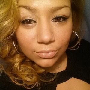 Meet your Posher, Najette