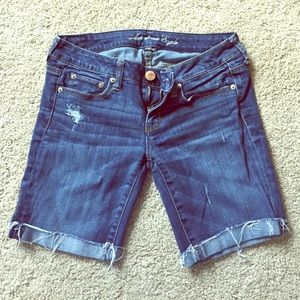 American Eagle distressed Bermuda shorts