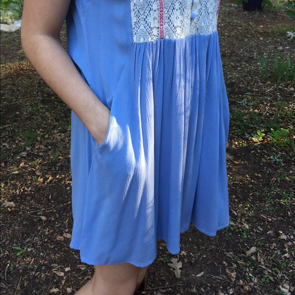 Periwinkle Lace Boho Dress with Pockets - Picture 4 of 4