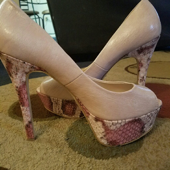 Peep toes snake skin pumps - Picture 1 of 1