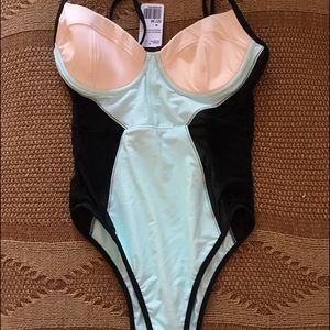 Brand new Forever 21 bathing suit.