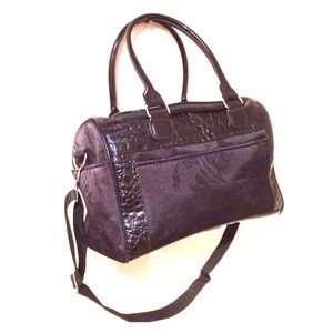 Lancôme black travel bag.