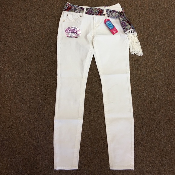White curvy jeans