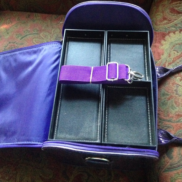 A big makeup bag/case - Picture 3 of 4