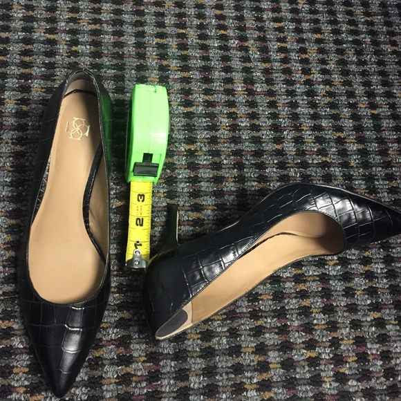 Ann Taylor Black Leather Pumps, wore once.