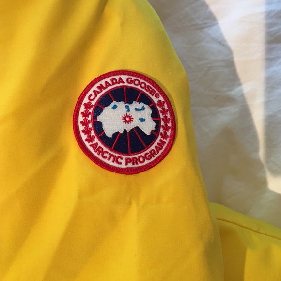 Canada Goose Kensington Slim fit genuine coyote xs - Picture 3 of 4