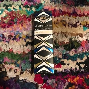 Make up Eraser Amplilash Mascara Serum