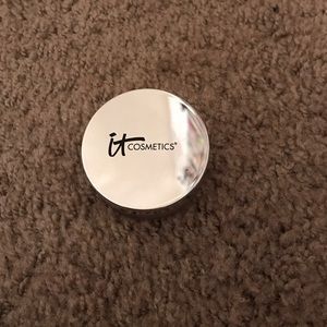 It Cosmetics Bye Bye Pores