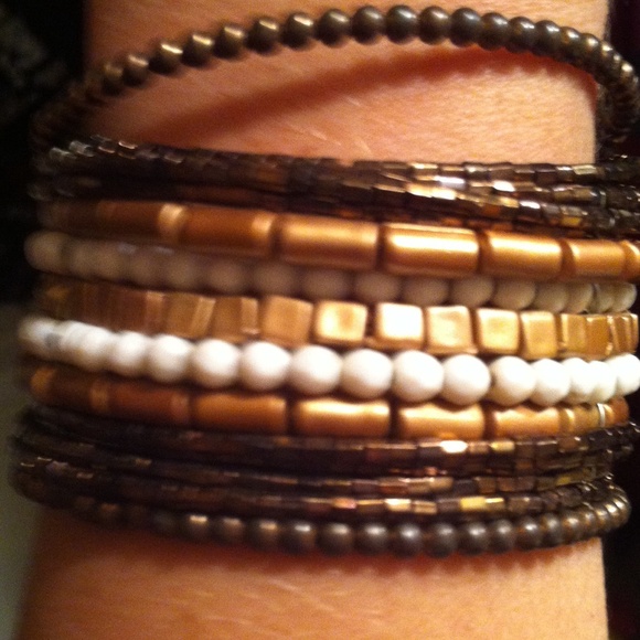 🚨💛 cute boho bracelet 👀 - Picture 2 of 2