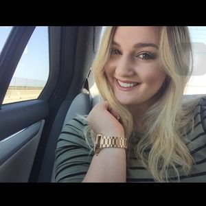 Meet your Posher, Chrissy