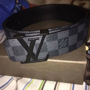 Louis Vuitton Authentic Belt. Comes W/ Box & Bag