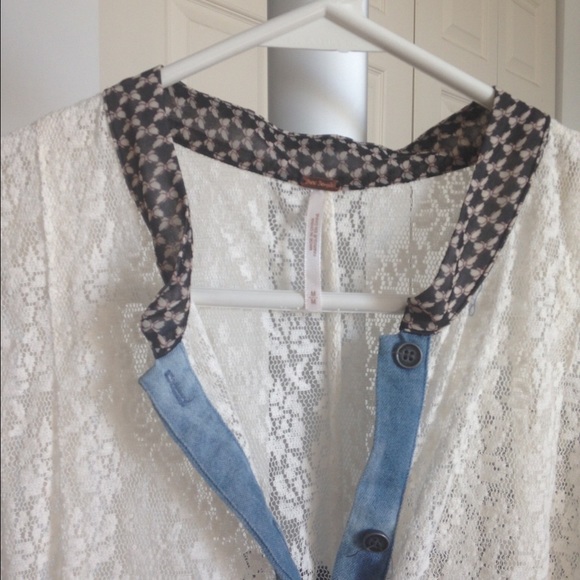 Free People Lace top - Picture 2 of 3