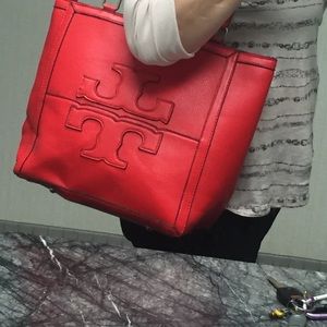 Fake..Tory bag, bought by spouse. Unable to return