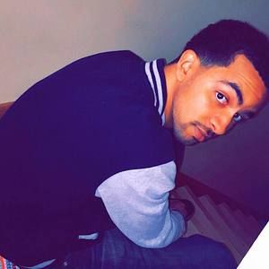 Meet your Posher, Dennis