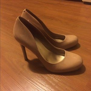 Jessica Simpson Nude Heels