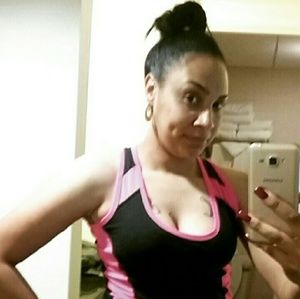 Meet your Posher, Deshelle