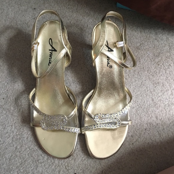 Size 8 gold heels