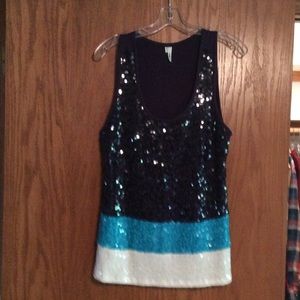 No signs of wear like new 💜💙