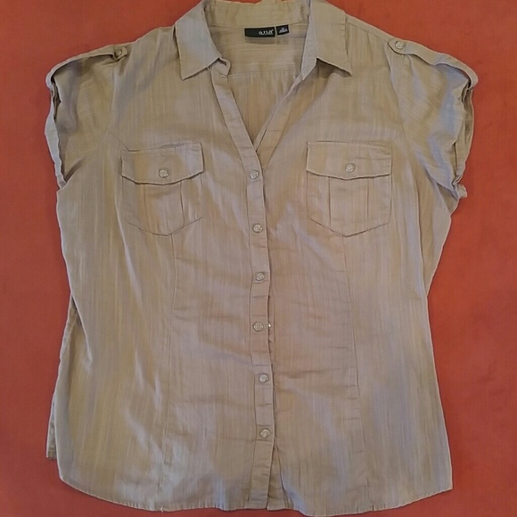 A.N.A button down top