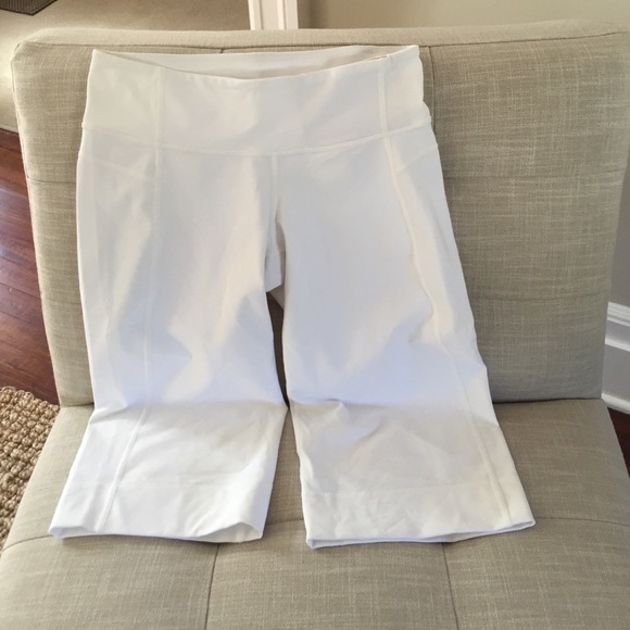 Lululemon crop pants - brand new! - Picture 1 of 2
