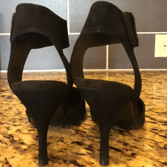 Shoes - Picture 3 of 4