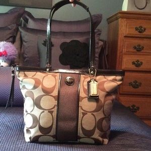 Coach bag, in good condition!